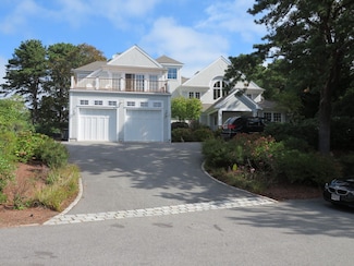 236 Glenneagle Dr, Mashpee, MA 02649