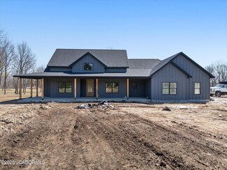 7104 Co Rd 409, Fulton, MO 65251