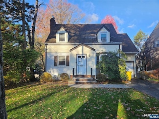1106 Bromley Ave, Teaneck, NJ 07666