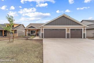 8967 W Swather Ave, Rathdrum, ID 83858