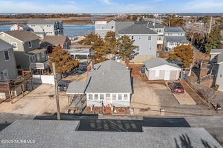 12 3rd St, Manahawkin, NJ 08050