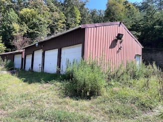7154 Kentucky 7, Blackey, KY 41804