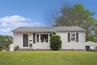 1287 Scott Ave, Waterloo, IA 50701