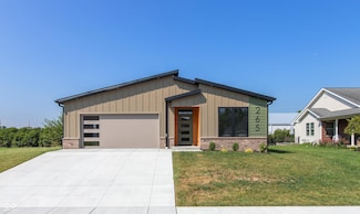 265 Bryant Blvd, Seymour, IN 47274