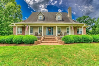 105 Mitchell Ave, Sheffield, AL 35660