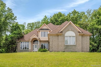 2479 Waterfront Dr Unit 1, Brighton, MI 48114