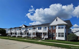 29181 Philadelphia Dr Unit 40, Chesterfield, MI 48051