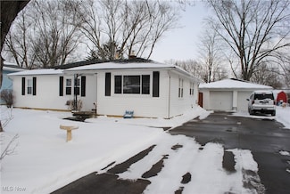 963 Roberts St, Sheffield Lake, OH 44054