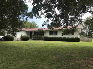55 Crump Landing Rd, Crump, TN 38327