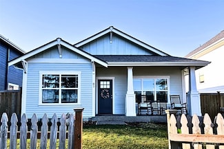 81 E Sullivan St, Allyn, WA 98524