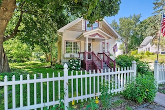 2714 17th Ave E, Saint Paul, MN 55109
