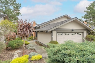 4 Country Club Gate Unit 2, Pacific Grove, CA 93950