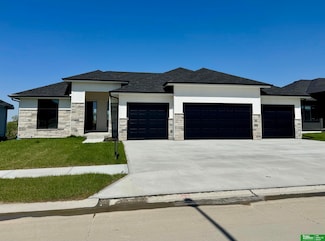 5432 N 213th Ave, Elkhorn, NE 68022