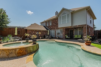 2710 Winterberry Dr, Rowlett, TX 75089