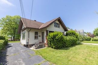1368 Irene Rd, Cleveland, OH 44124