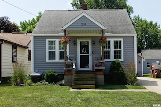 304 Park Ave, East Peoria, IL 61611