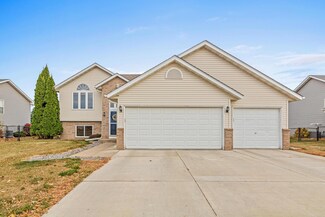 18730 Dylan Dr, Farmington, MN 55024