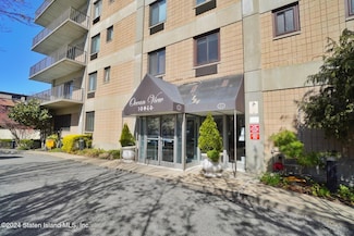31 Hylan Blvd Unit 6C, Staten Island, NY 10305