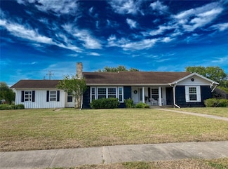 601 E Joyce St, Bishop, TX 78343