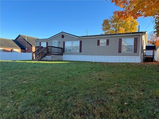 520 Jackson St, Reynoldsville, PA 15851