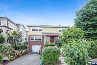 114 E Edsall Ave Unit 2nd Floor, Palisades Park, NJ 07650