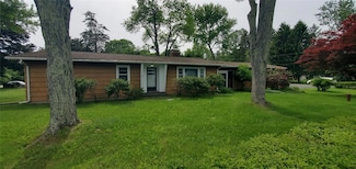 60 Mountain View Rd, Fishkill, NY 12524