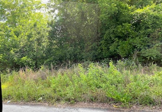 3 S Poplar Ave, Andrews, SC 29510