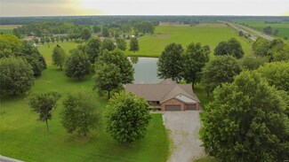 2736 Staunton Rd, Troy, IL 62294