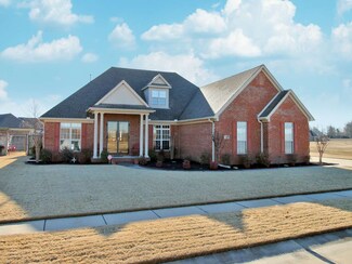 409 Evergreen Dr, West Memphis, AR 72301
