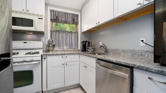 3503 Edgewood Dr, Ann Arbor, MI 48104