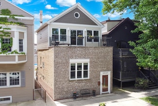 2637 W Huron St, Chicago, IL 60612