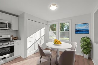 7715 Bernadette Ln Unit 321D, Raleigh, NC 27615