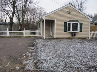 8 Lincoln St, Norton, MA 02766