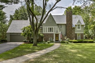 2111 Stratford Rd, Mission Hills, KS 66208