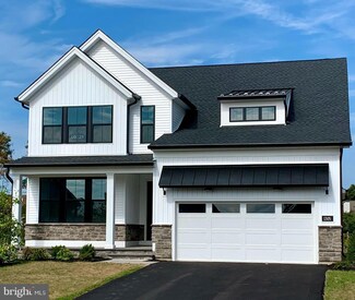1305 Steeple Run Dr, Quakertown, PA 18951