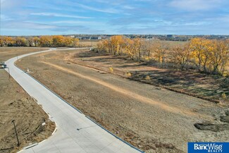 3505 Tree Line Dr, Lincoln, NE 68516
