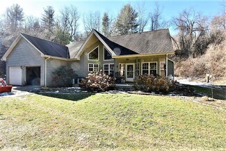 556 Glenwood Ln, Galax, VA 24333
