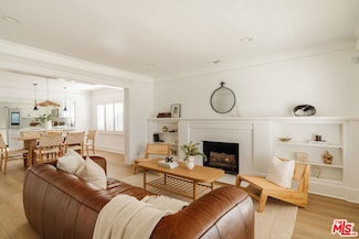 2912 Edgehill Dr, Los Angeles, CA 90018