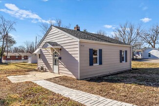 1828 Muren Blvd, Belleville, IL 62221