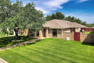 2207 Teton Ave, Lampasas, TX 76550