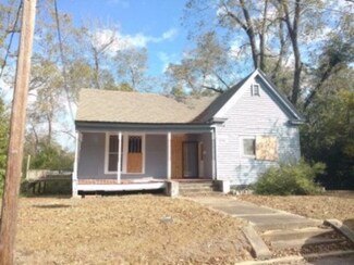 103 E Mcmillan St, Evergreen, AL 36401