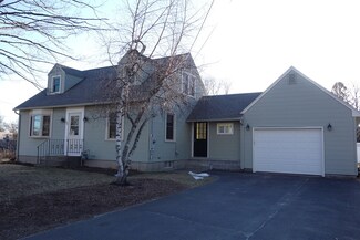 28 Mountain View Cir, Southampton, MA 01073