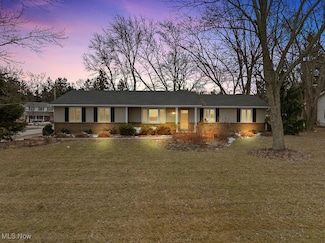 3872 Royalton Rd, Brecksville, OH 44141