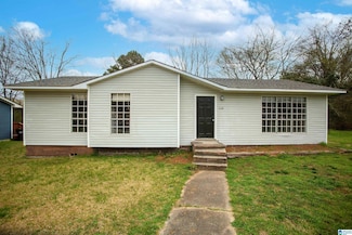 1110 Croyden Cir, Bessemer, AL 35020