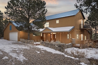 75 Peacock Ln, Tijeras, NM 87059