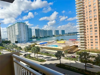 250 174th St Unit 709, Sunny Isles Beach, FL 33160
