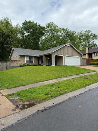 5012 Trailbend Dr, Florissant, MO 63033
