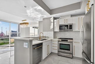 321 10th Ave Unit 2204, San Diego, CA 92101