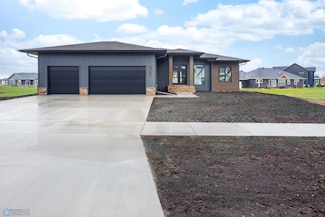 4769 Prairie Pond Crossing, Fargo, ND 58104