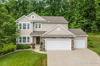 9231 Trafalgar Dr SE, Alto, MI 49302